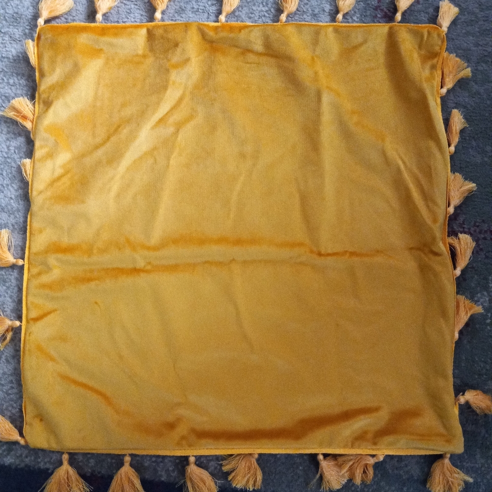 Pillow coverings